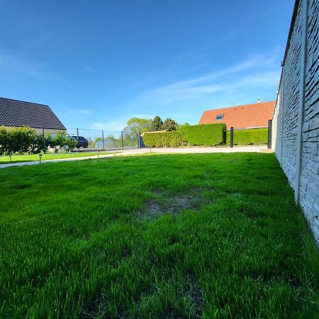 La Maison Des Vacances 8 Personnes Ghyvelde Eksteriør bilde